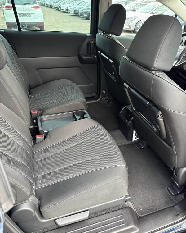 Mazda 5 II - Image 12