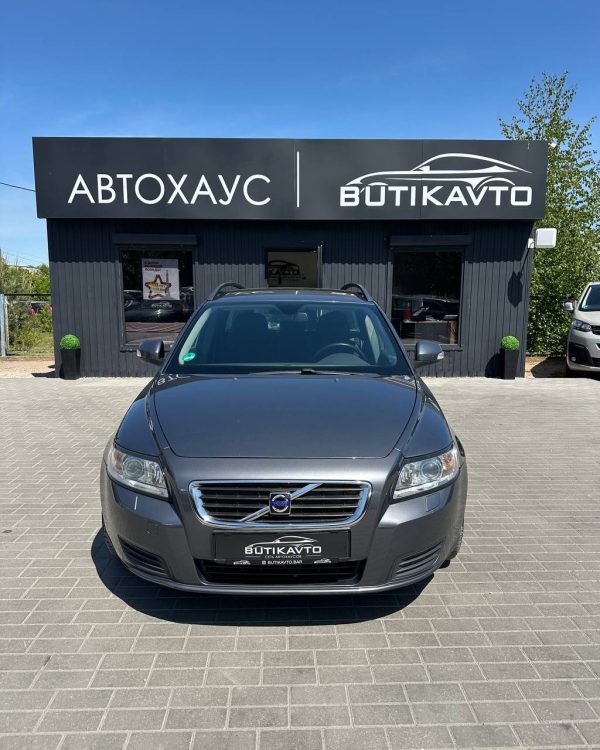 VOLVO V50 - Image 2