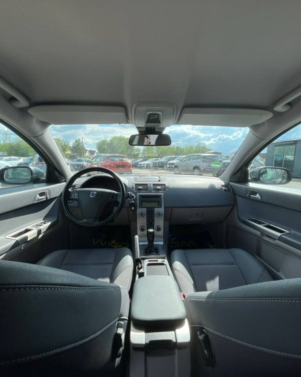 VOLVO V50 - Image 7
