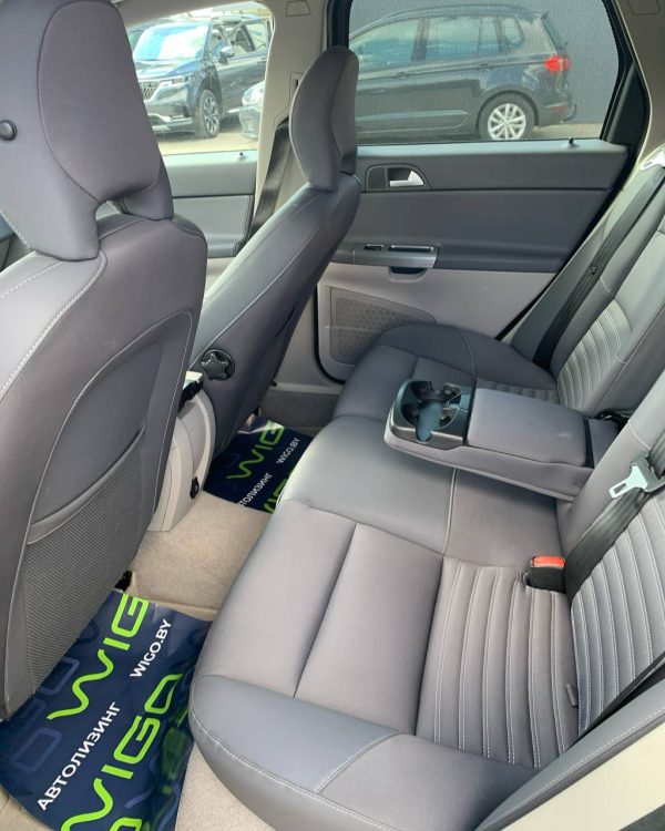 VOLVO V50 - Image 9