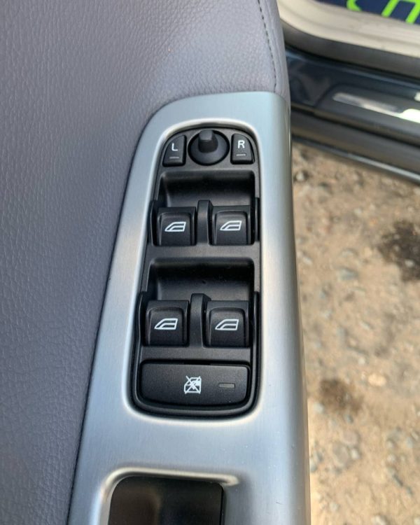 VOLVO V50 - Image 17