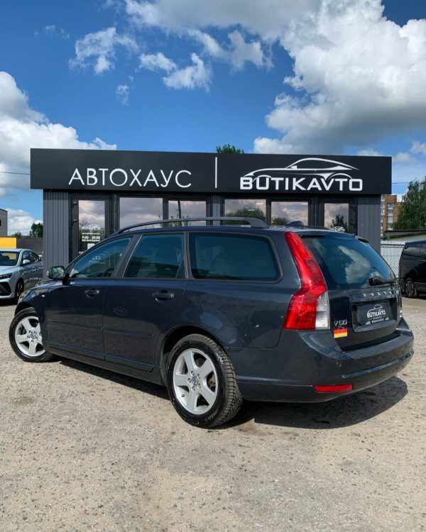 VOLVO V50 - Image 4