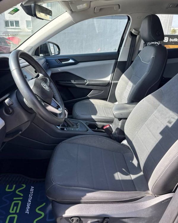Volkswagen Taos  I - Image 8