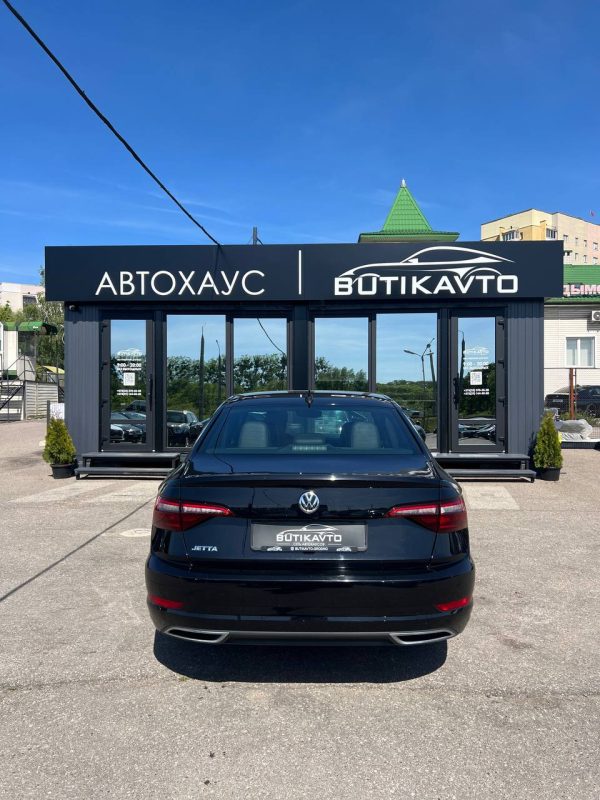 Volkswagen Jetta - Image 5