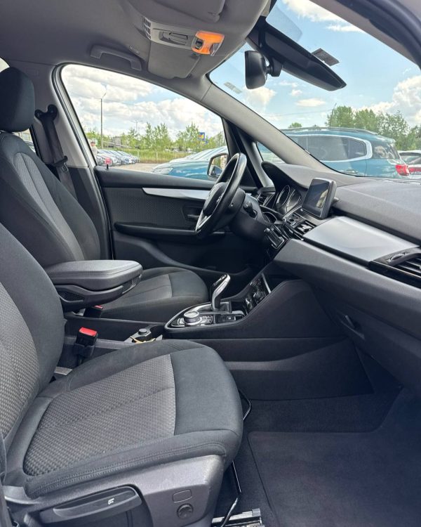 BMW 218 D GRAN TOURER - Image 10