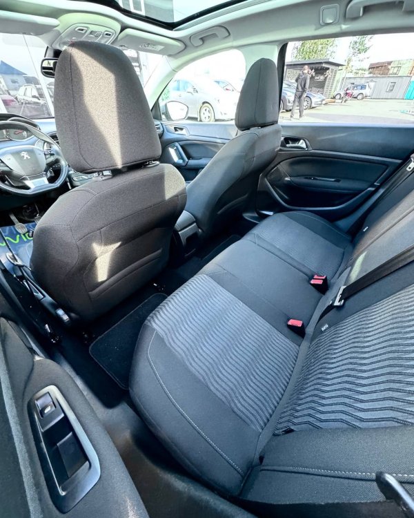 Peugeot 308 T9 - Image 11