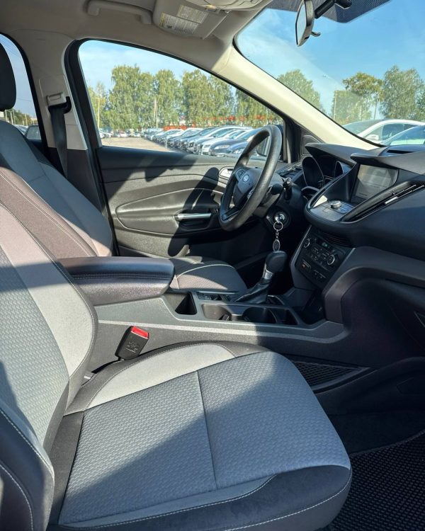 Ford Escape III · Рестайлинг - Image 14
