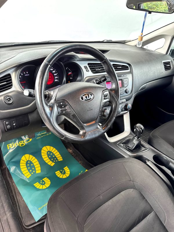 Kia Cee'd II - Image 11