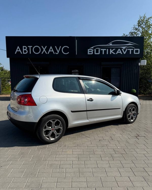Volkswagen Golf V - Image 6