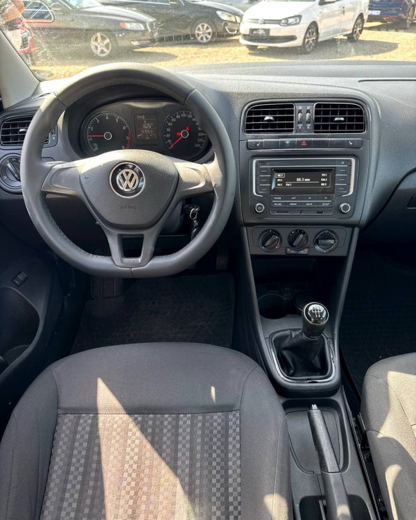 Volkswagen Polo Sedan I · Рестайлинг - Image 13
