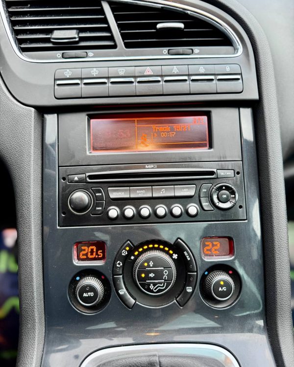 Peugeot 5008 I - Image 18