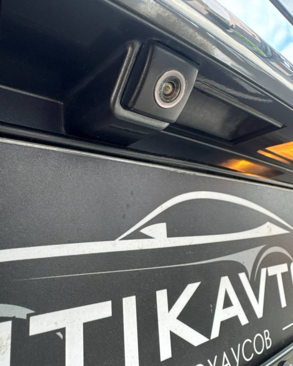 Kia Carnival III - Image 20