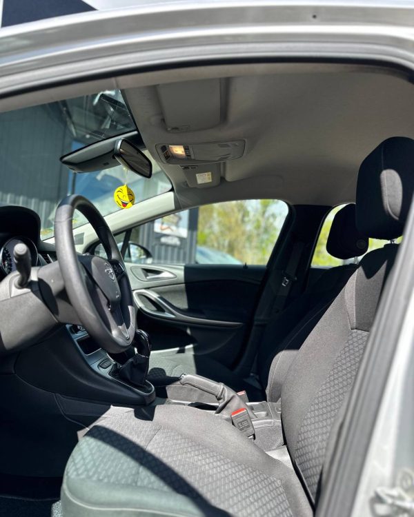 Opel Astra - Image 7