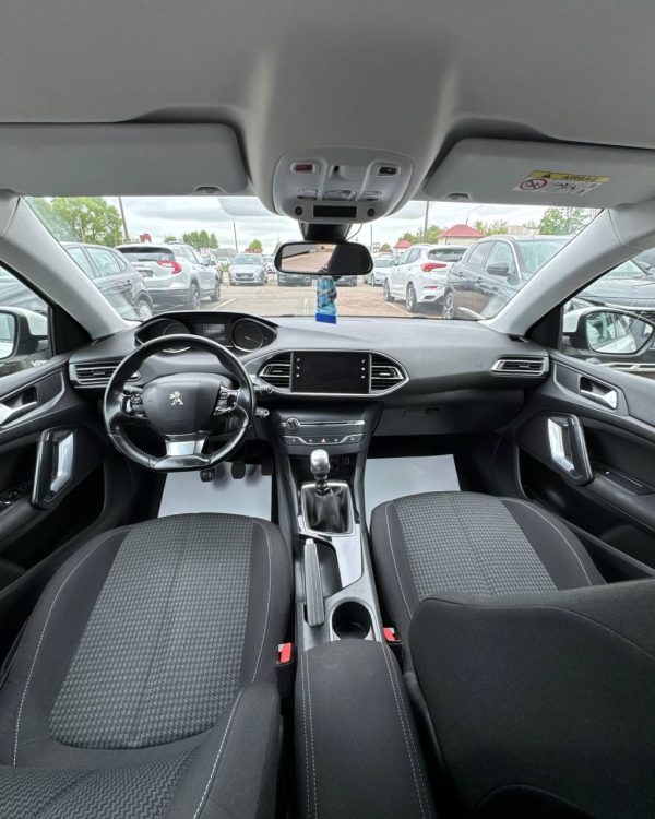 PEUGEOT 308 - Image 7