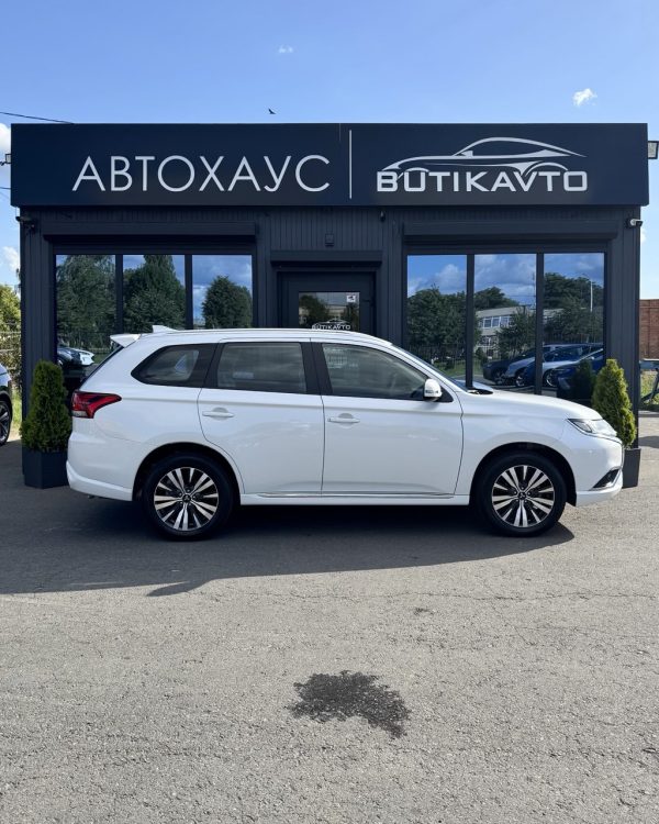 Mitsubishi Outlander III · 3-й рестайлинг - Image 8