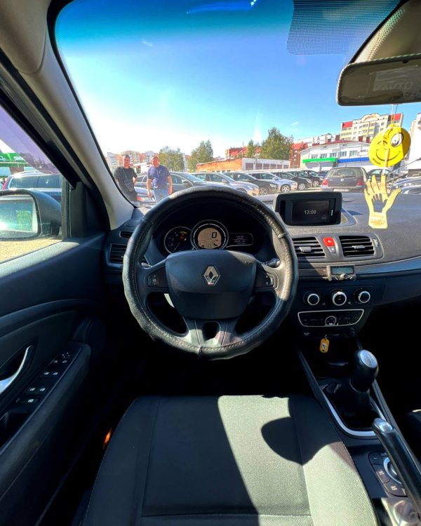 Renault Megane III - Image 12