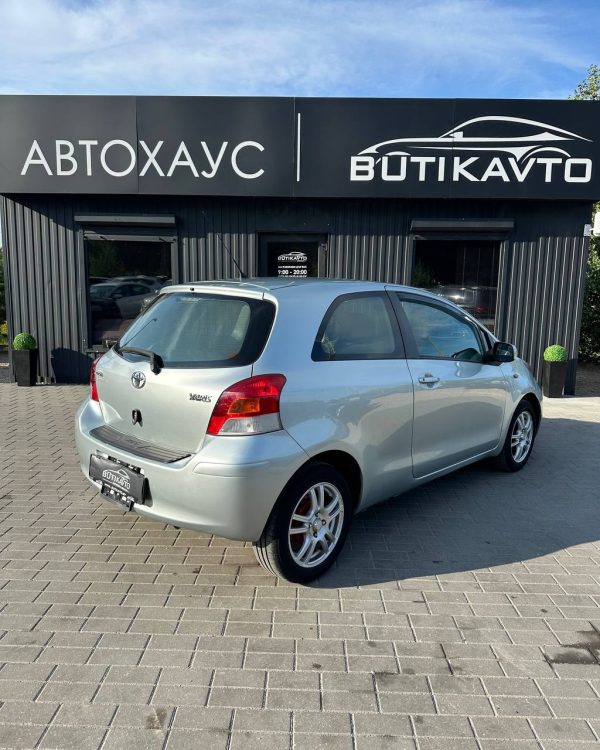 Toyota Yaris II (XP9) · Рестайлинг - Image 6