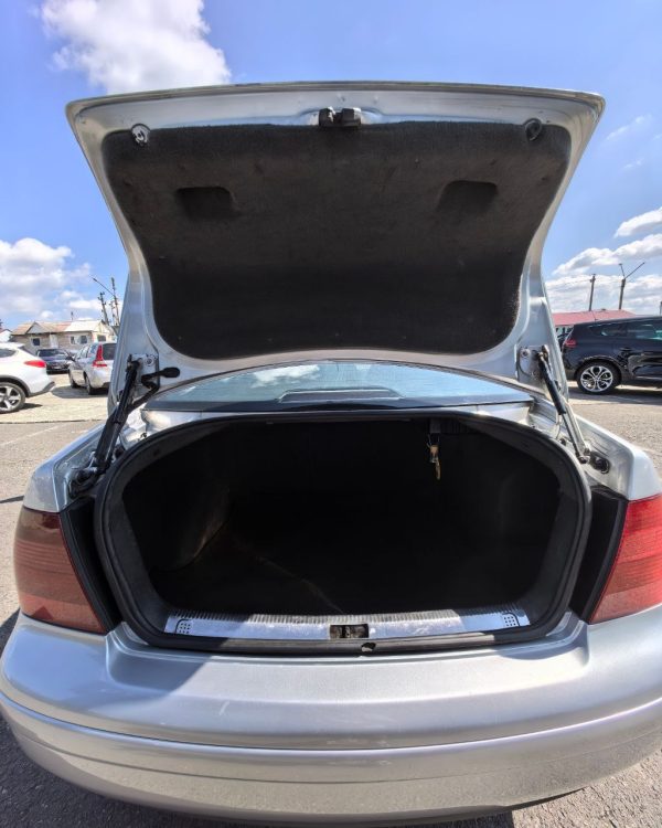 Volkswagen Bora I - Image 14