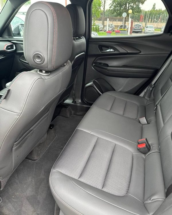 Chevrolet TrailBlazer III - Image 11