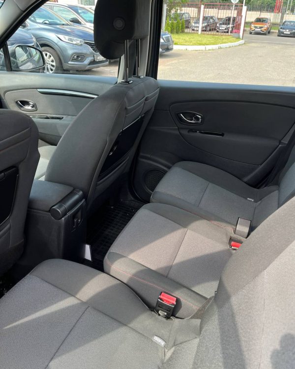 RENAULT MEGANE GRAND SCENIC - Image 10