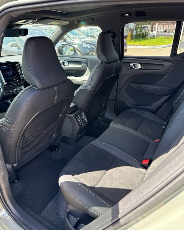 Volvo XC40 I · Рестайлинг - Image 12