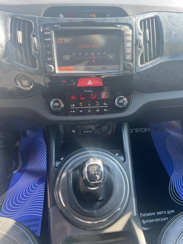 Kia Sportage III - Image 12