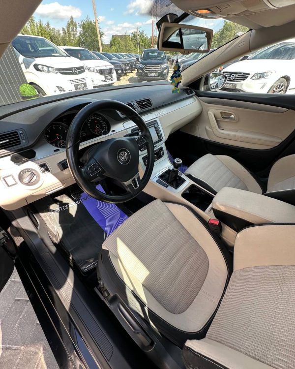 VOLKSWAGEN PASSAT CC - Image 7