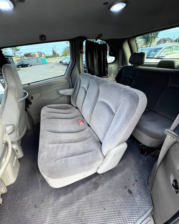 Dodge Caravan IV - Image 11