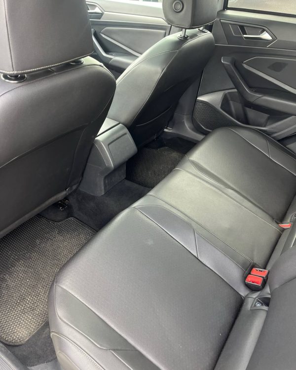 Volkswagen Jetta VII - Image 11