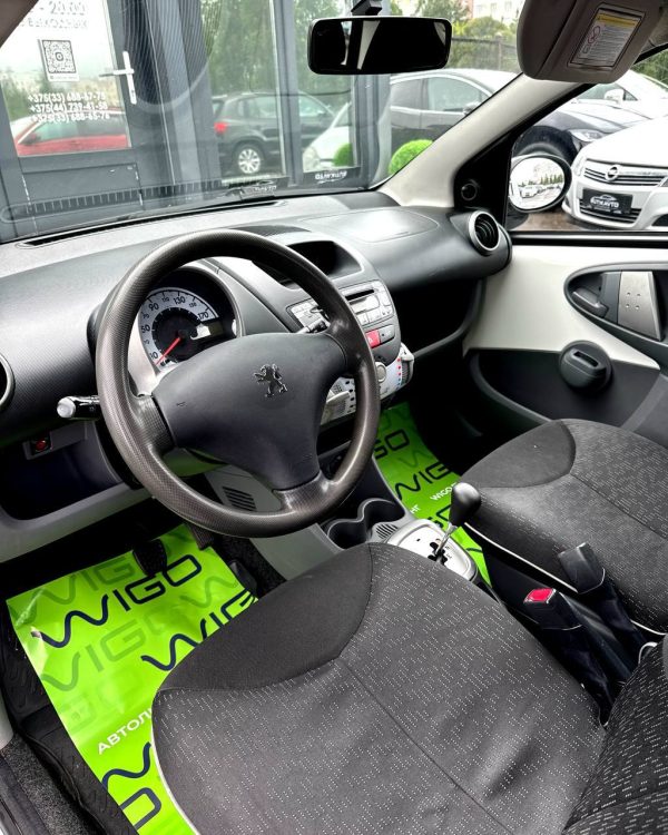 Peugeot 107 I · Рестайлинг - Image 9