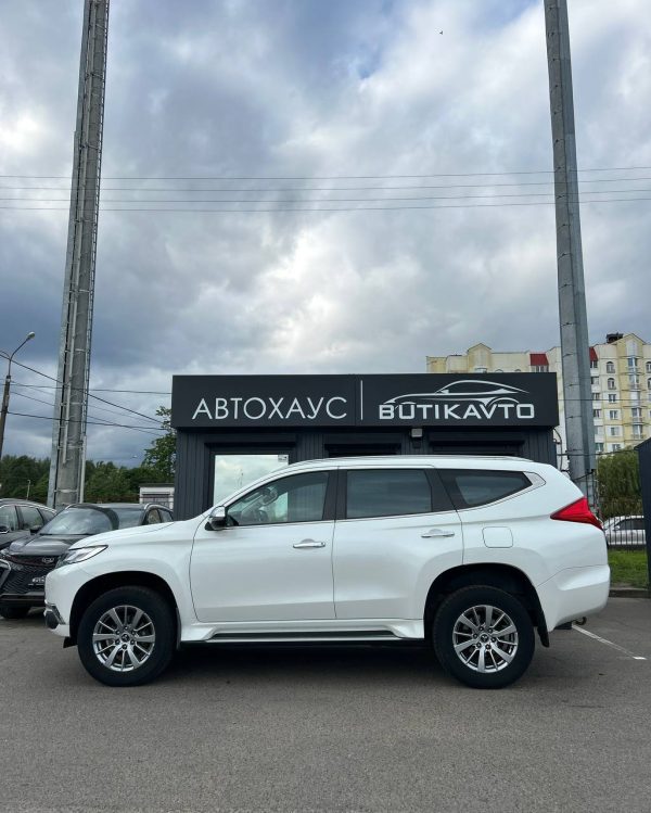 Mitsubishi Pajero Sport III - Image 8