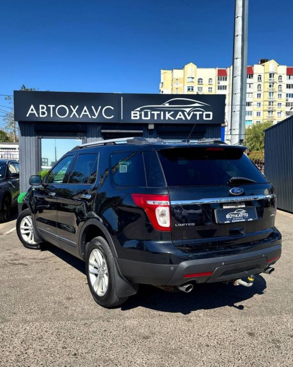 Ford Explorer V - Image 4