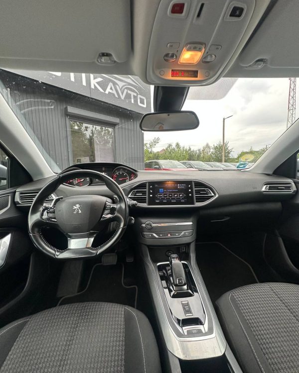 Peugeot 308 T9 · Рестайлинг - Image 9
