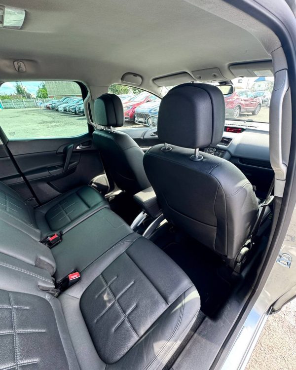 Opel Meriva II - Image 12