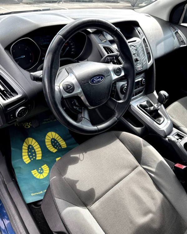 Ford Focus - Image 9