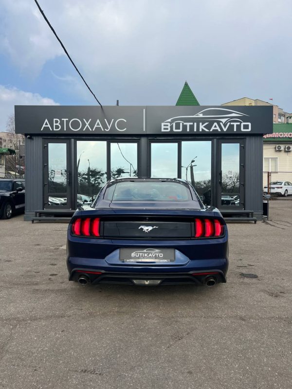Ford Mustang - Image 6