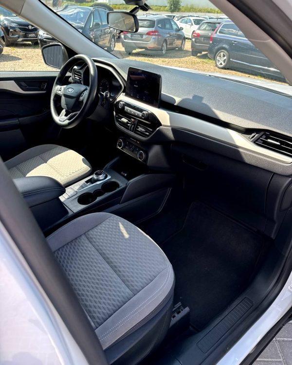 Ford Escape IV - Image 12