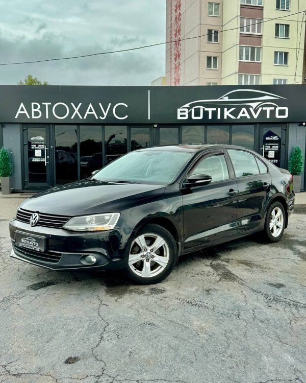 Volkswagen Jetta VI - Image 3