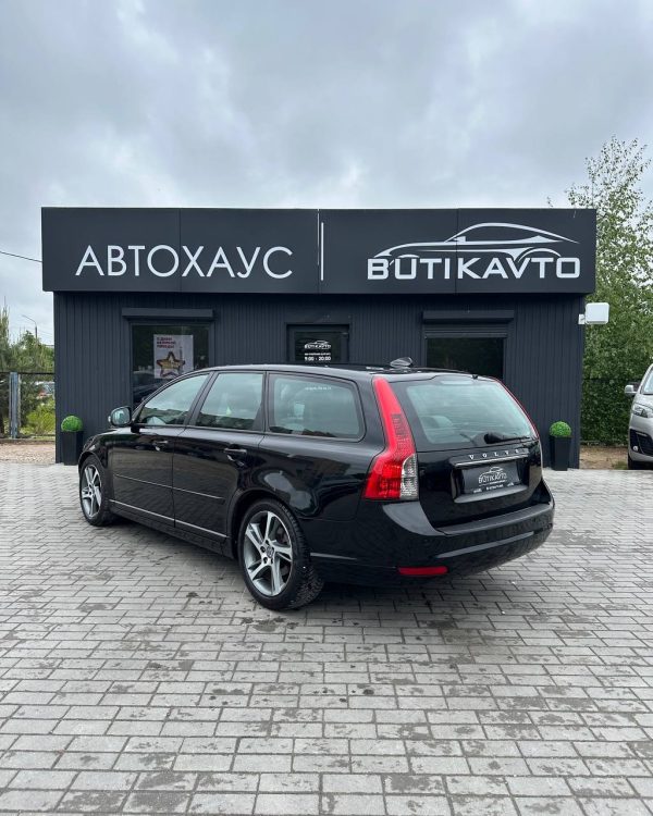 VOLVO V50 - Image 4
