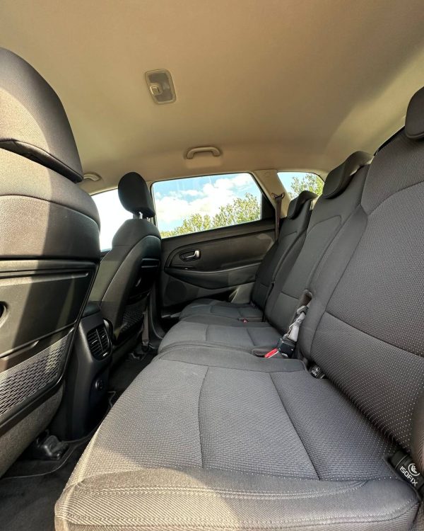 Kia Carens III - Image 8