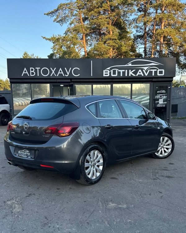 Opel Astra J - Image 6