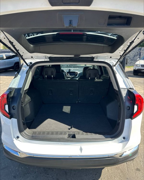 GMC Terrain II - Image 10