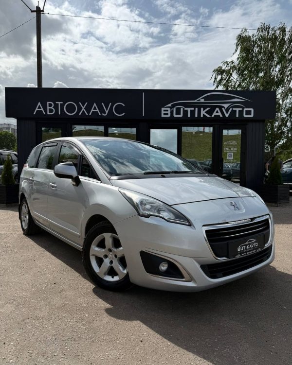 PEUGEOT 5008