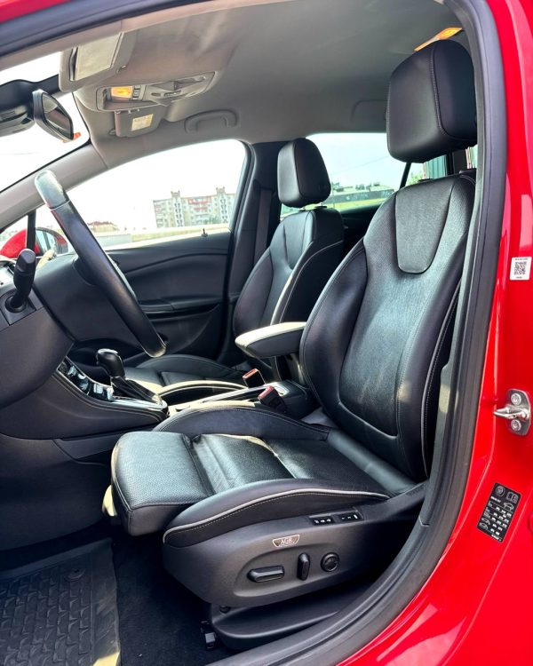 Opel Astra K - Image 10