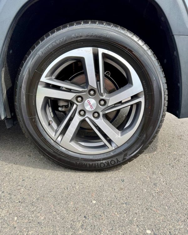 GMC Terrain II - Image 14