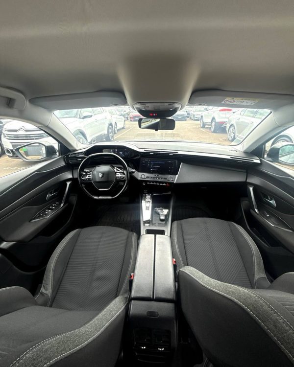 PEUGEOT 308 - Image 7