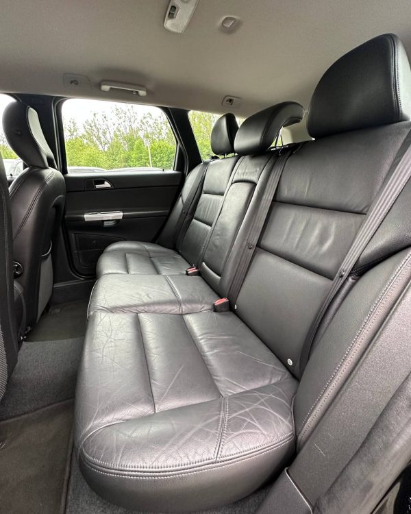 VOLVO V50 - Image 8