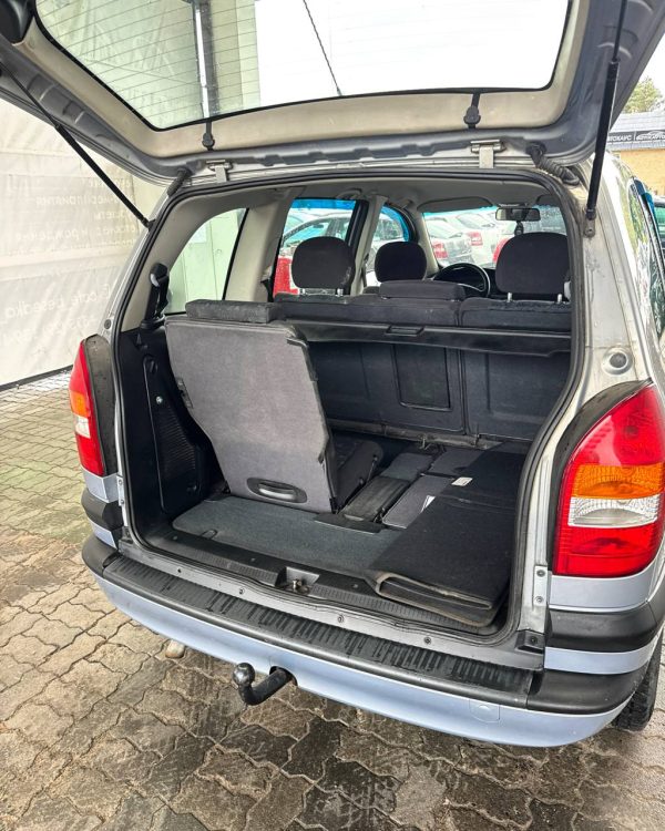 Opel Zafira A - Image 14