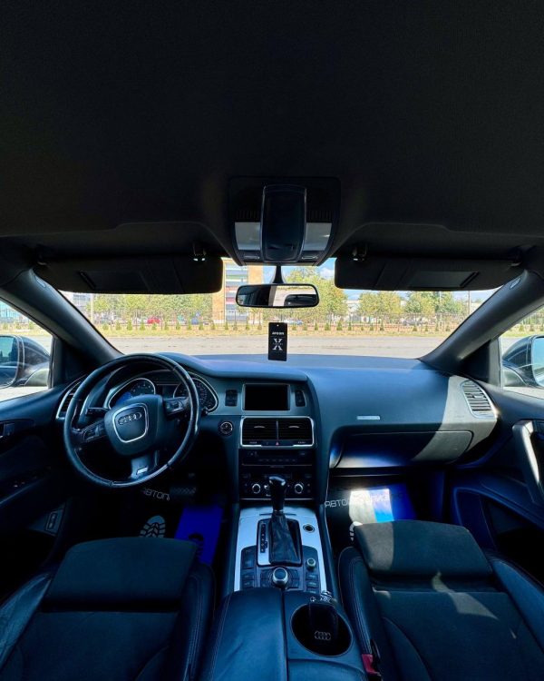 Audi Q7 4L - Image 9