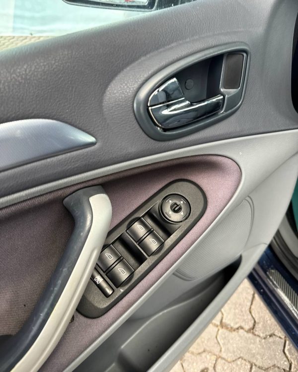 Ford Galaxy II - Image 9